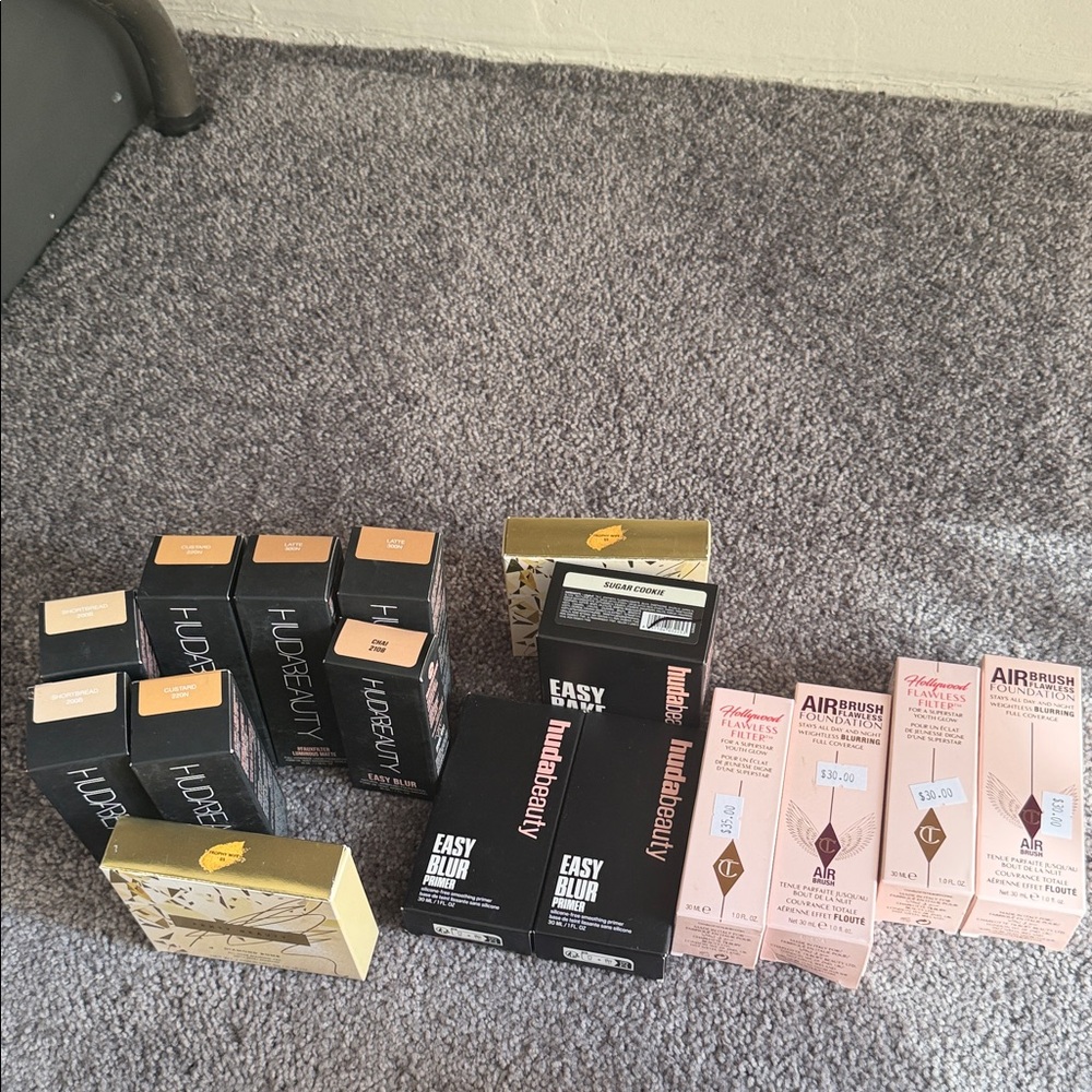 HUDA BEAUTY Easy Blur Set - Black and Gold